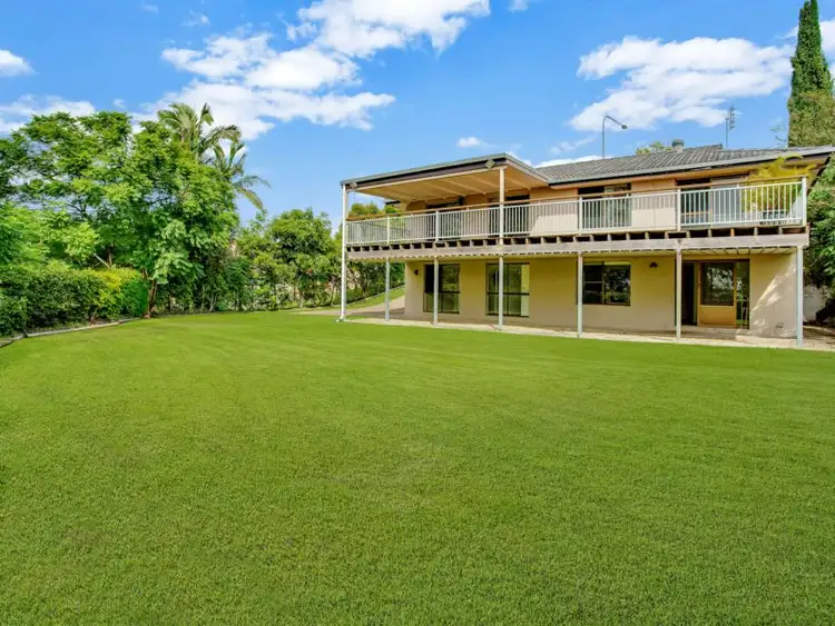159 Alexander Drive, Highland Park QLD 4211