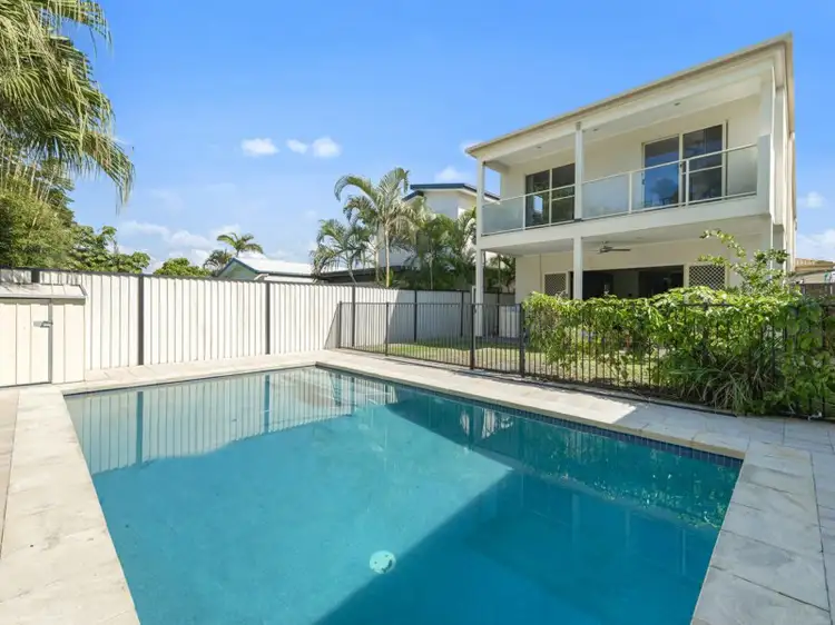 33 Turpin Road, Labrador QLD 4215