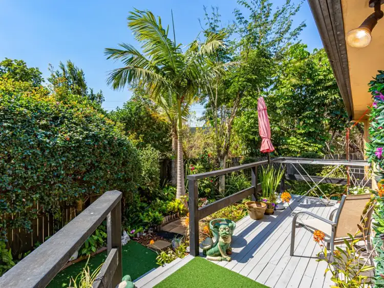 Fifth view of Homely house listing, 2/27 Paddington Drive, Carrara QLD 4211