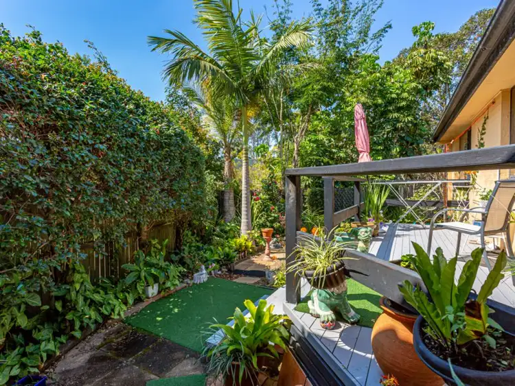 Sixth view of Homely house listing, 2/27 Paddington Drive, Carrara QLD 4211