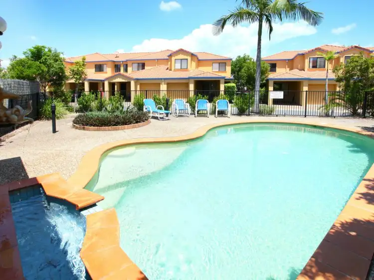 6/2 Concord Circuit, Robina QLD 4226