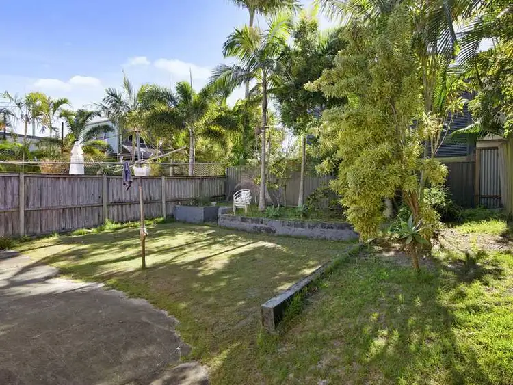 Fourth view of Homely semi-detached listing, 2/23 Twenty Fifth Avenue, Palm Beach QLD 4221