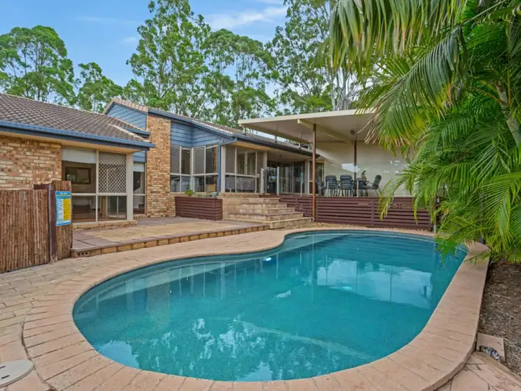 33 Bradstone Rd, Carrara QLD 4211
