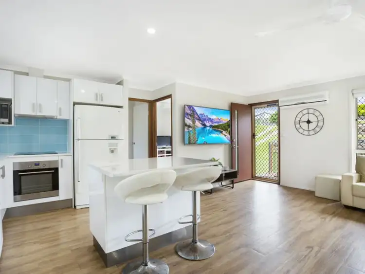 Sixth view of Homely house listing, 15 Issell Place, Highland Park QLD 4211