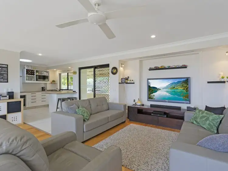 Second view of Homely house listing, 8 Toukley Ct, Highland Park QLD 4211