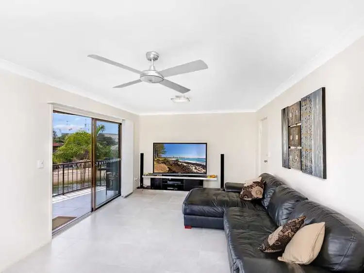 Sixth view of Homely unit listing, Apartment/3/33 Surfers Avenue, Mermaid Waters QLD 4218