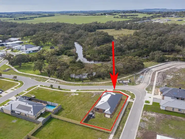 Second view of Homely house listing, 6 Cliffy Place, Inverloch VIC 3996