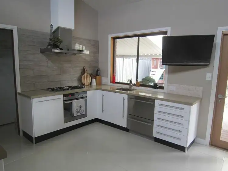 Seventh view of Homely house listing, 2 Treasure Crt, Carrara QLD 4211