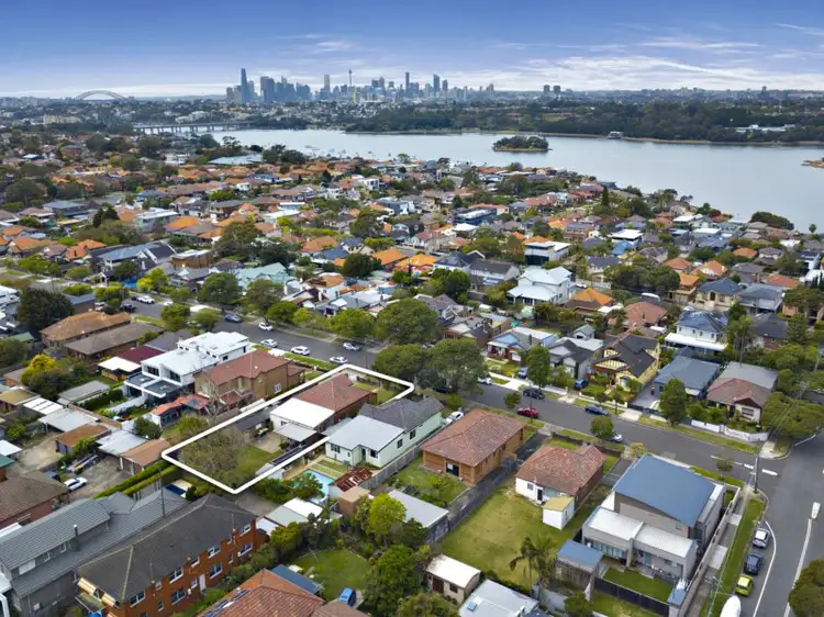 40 Lenore Street, Russell Lea NSW 2046