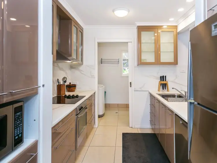 Fifth view of Homely house listing, 2/18 Douma Dr, Mudgeeraba QLD 4213