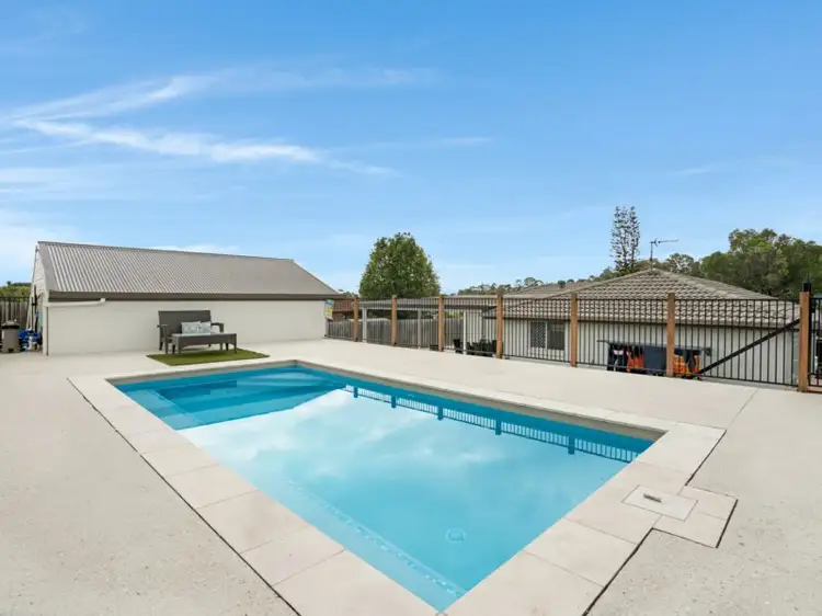 4 Muston Court, Carrara QLD 4211