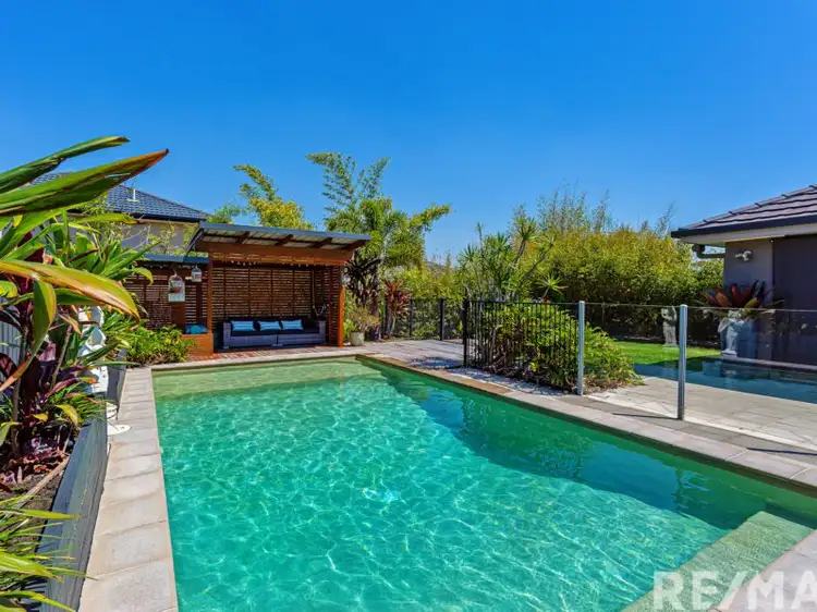 5 Therese Mary Ave, Carrara QLD 4211
