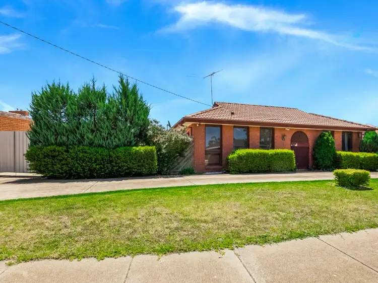 2 Maroondah Court