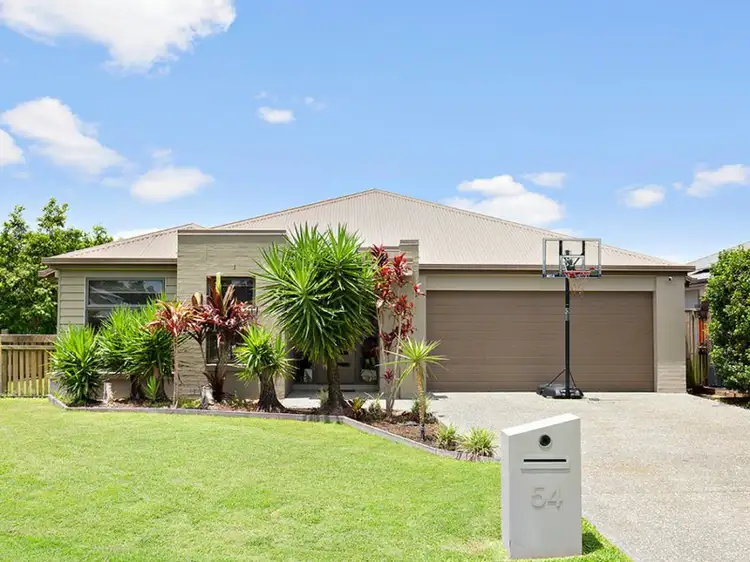 54 Plantation Cres