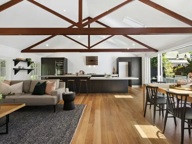 13 Hazelmere Pde, Sherwood QLD 4075