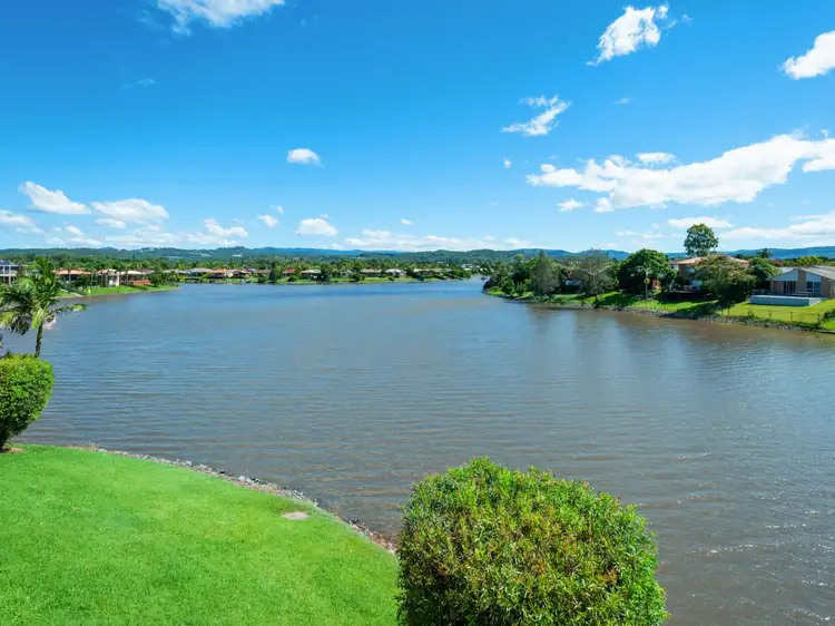 5/6 Lowood Court, Varsity Lakes QLD 4227