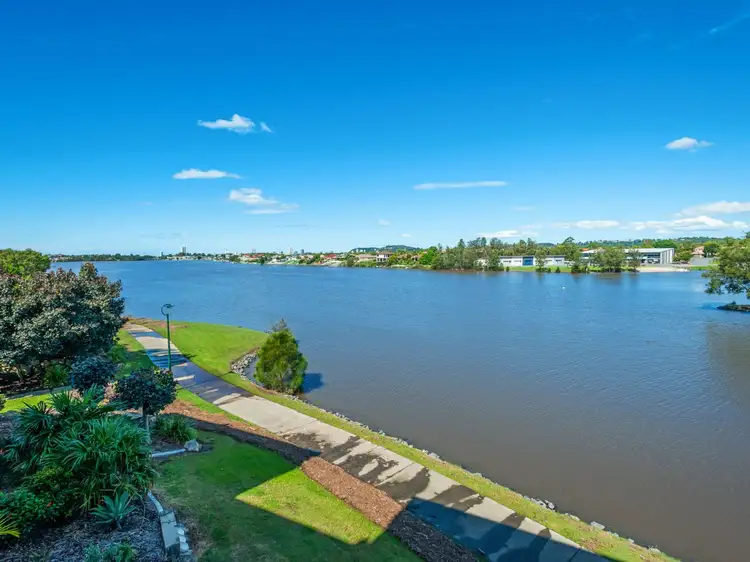 15/1 Lakefront Crescent, Varsity Lakes QLD 4227