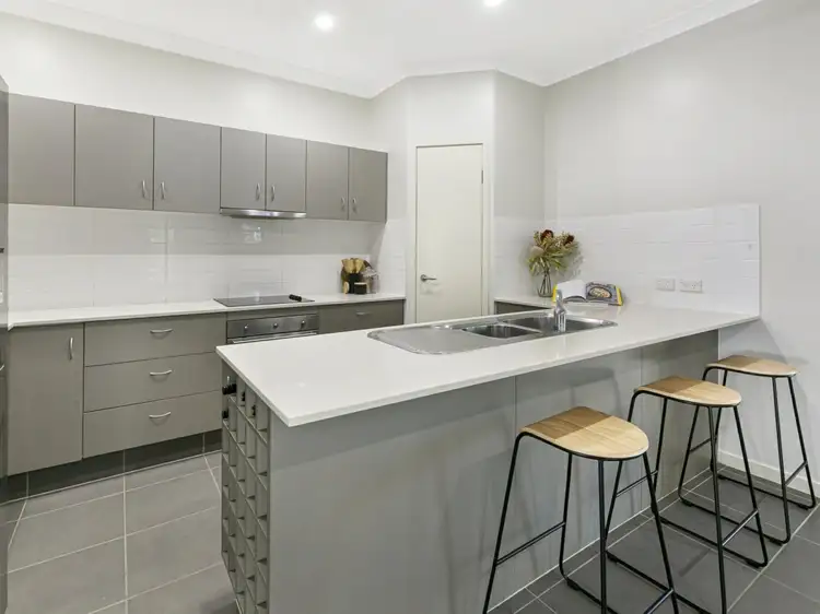 Sixth view of Homely semi-detached listing, 1/17 Laura Place, Varsity Lakes QLD 4227