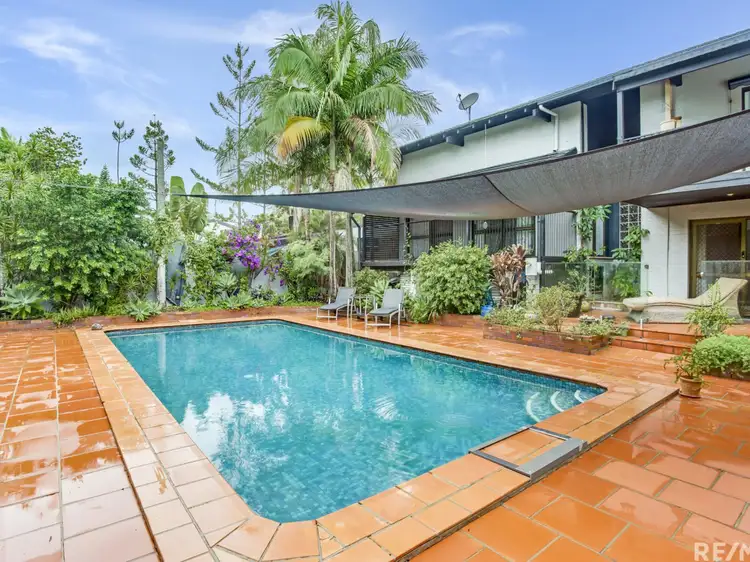 132 Alison Rd, Carrara QLD 4211
