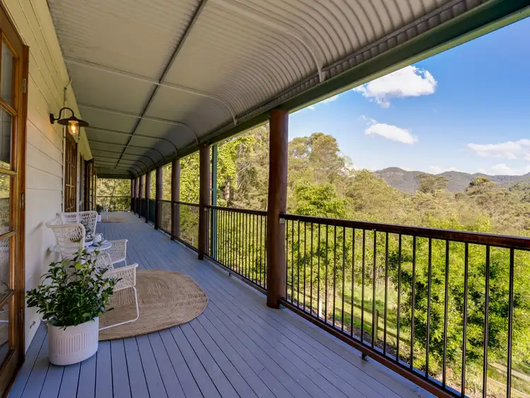 37 Hersden Court, Bonogin QLD 4213