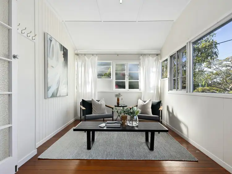42 Wingarra Street, Yeerongpilly QLD 4105