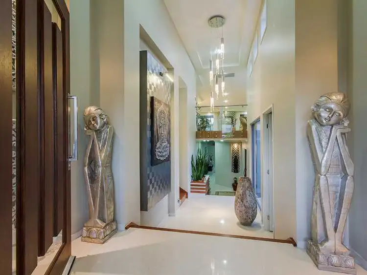 6 Wilcox Close, Reedy Creek QLD 4227