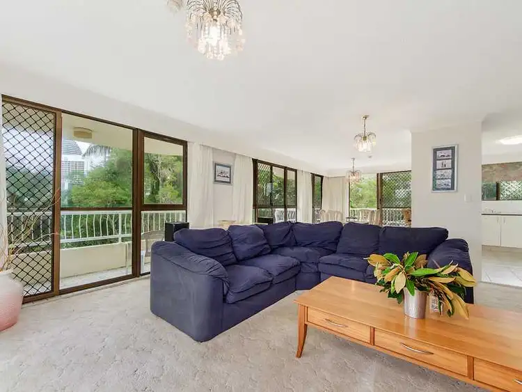 Unit/14/121 Surf Parade, Broadbeach QLD 4218