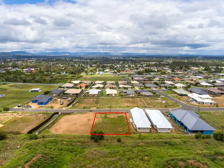 31 Chant Drive, Rosenthal Heights QLD 4370