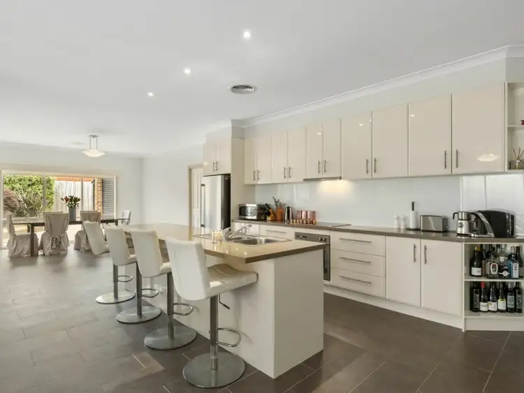 11 Beachcomber Drive, Inverloch VIC 3996