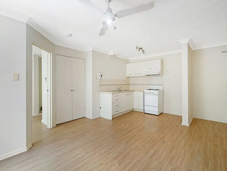 Fifth view of Homely apartment listing, 4/7-9 Illawong Street, Surfers Paradise QLD 4217