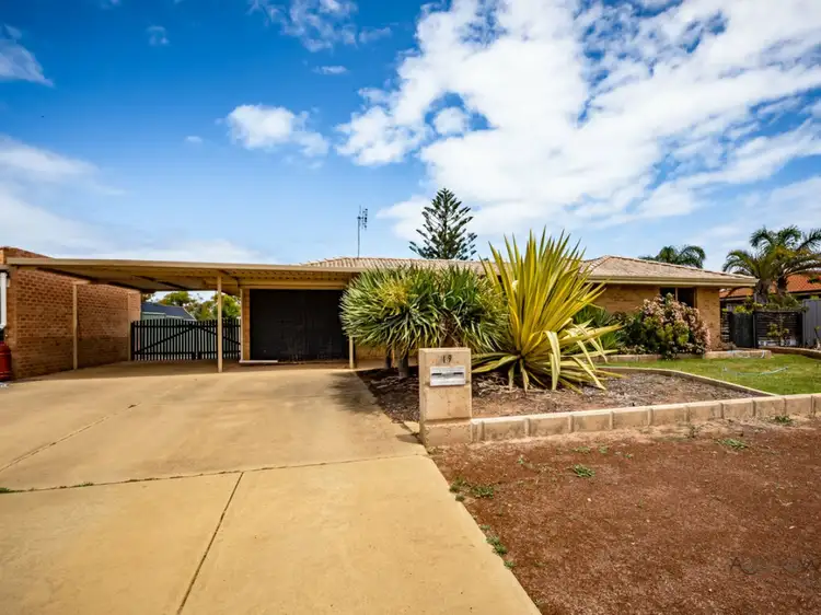 19 Oceanside Drive, Wandina WA 6530