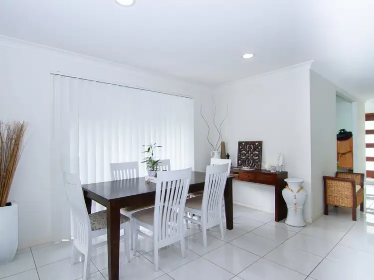 15 Willunga Street, Pacific Pines QLD 4211