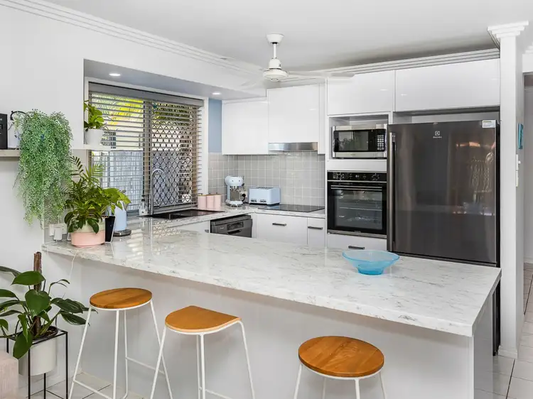 Second view of Homely house listing, 8 Randwick Court, Varsity Lakes QLD 4227