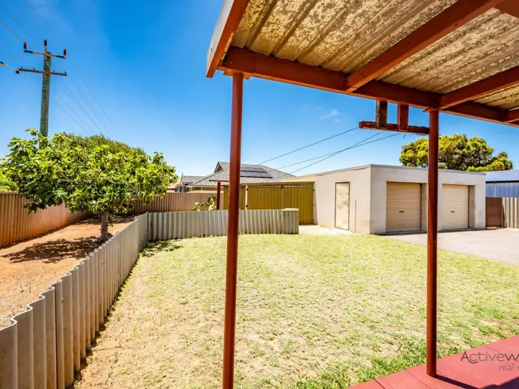 Second view of Homely house listing, 1 Zuytdorp Court, Mahomets Flats WA 6530