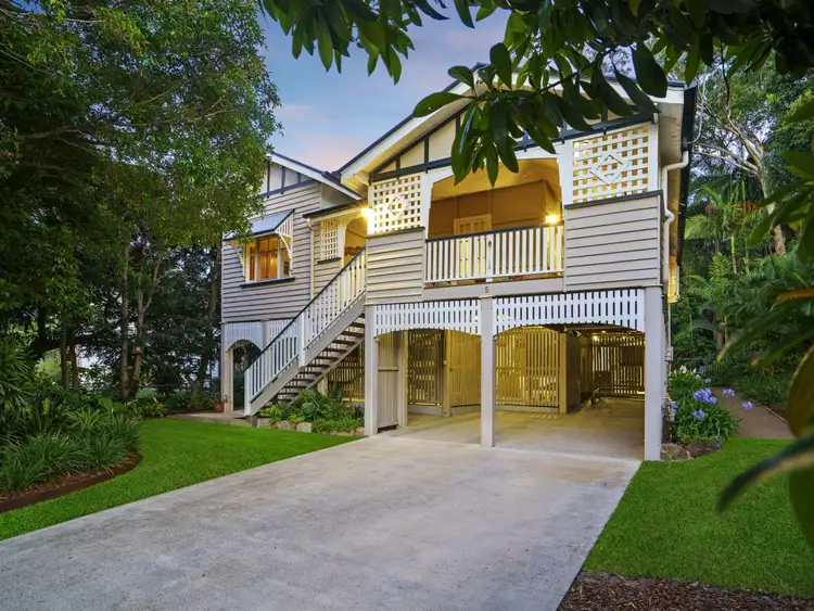 5 Wonderlost Outlook, Annerley QLD 4103