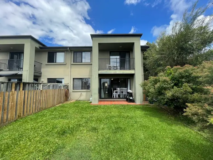 2/18 Bourton Rd, Merrimac QLD 4226