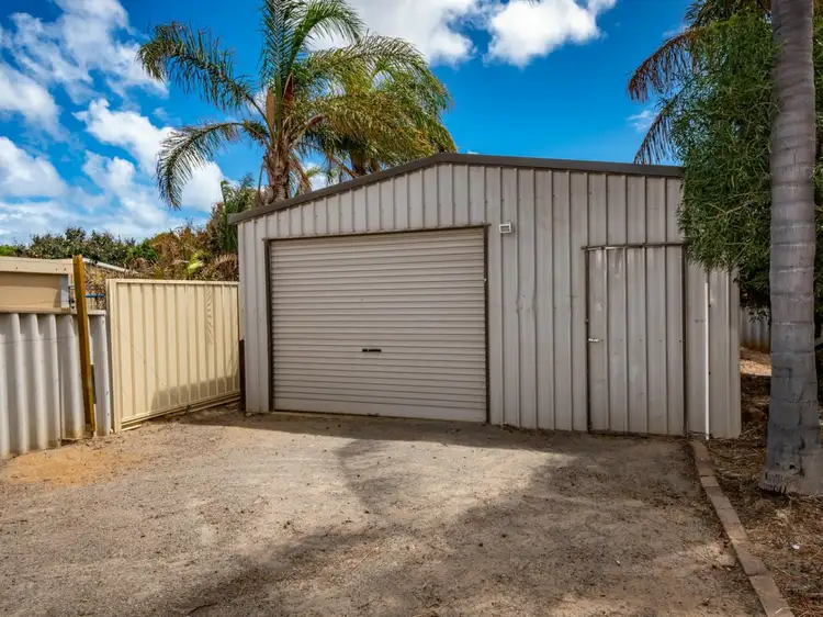Fifth view of Homely house listing, 25 Tallarook Way, Waggrakine WA 6530