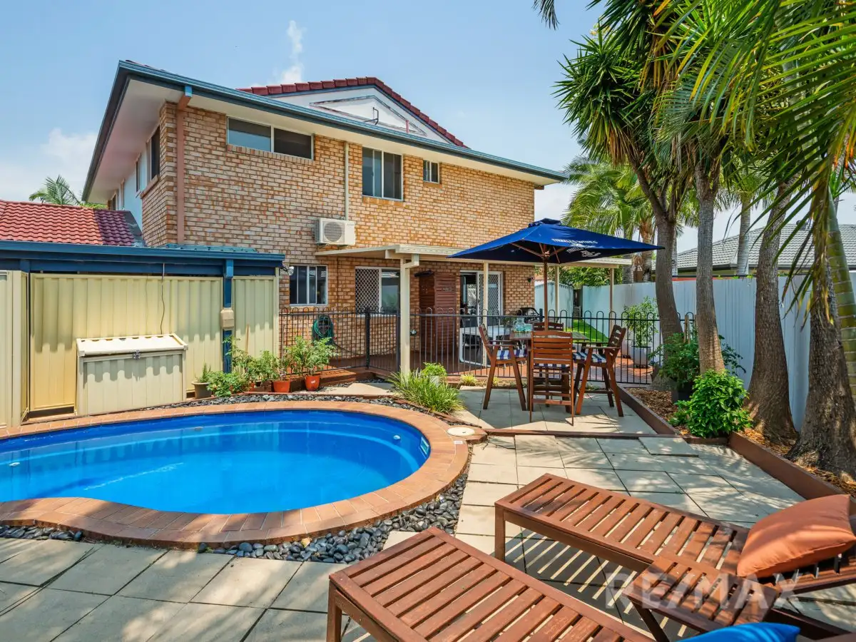 Main view of Homely semi-detached listing, 2/5 St Lucia Court, Varsity Lakes QLD 4227
