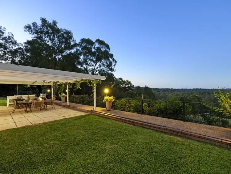 11 Earle Court, Tallai QLD 4213