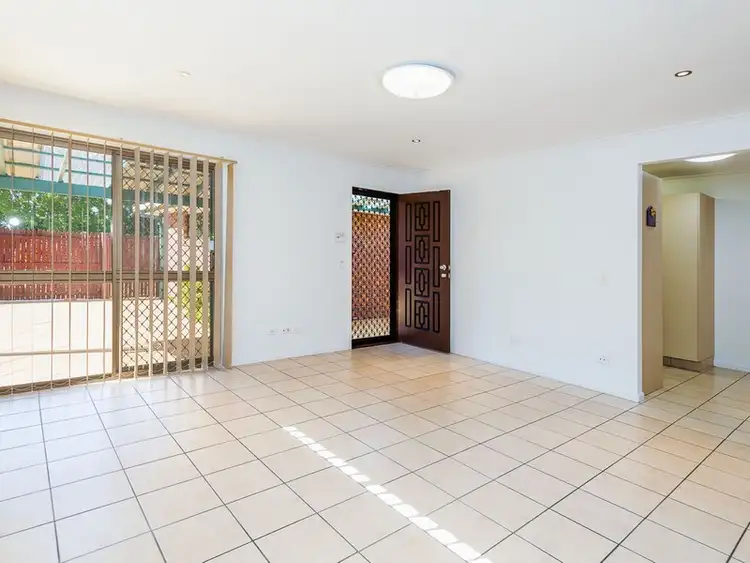 Fourth view of Homely house listing, 1/6 Davebill Ct, Labrador QLD 4215