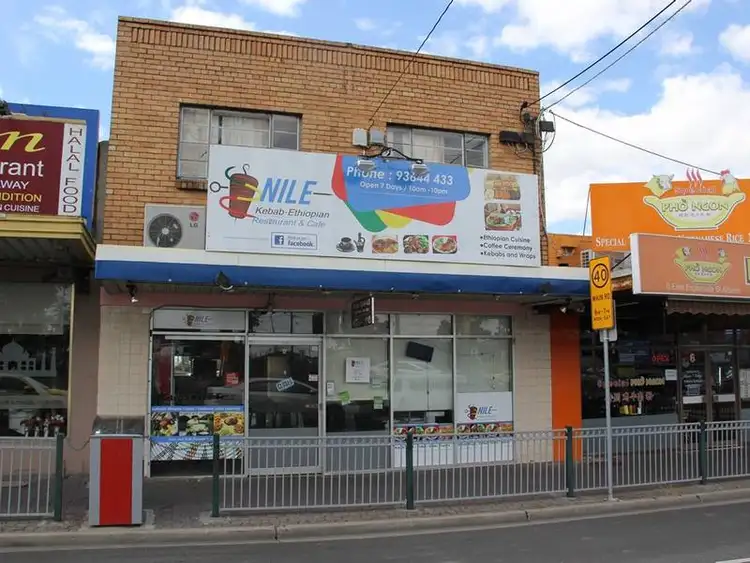 8 East Esplanade, St Albans VIC 3021
