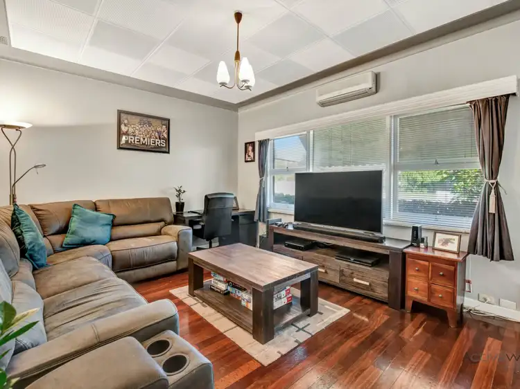 8 Reilly Road, Wonthella WA 6530