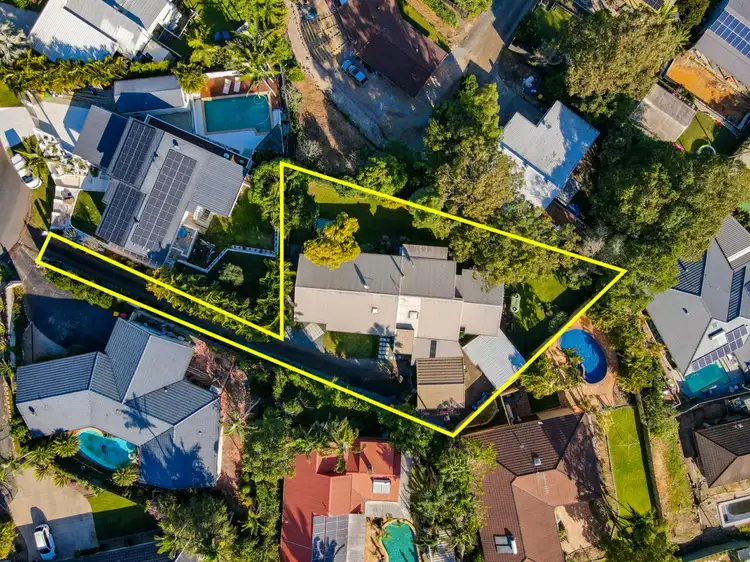 38 Summit Crescent, Carrara QLD 4211