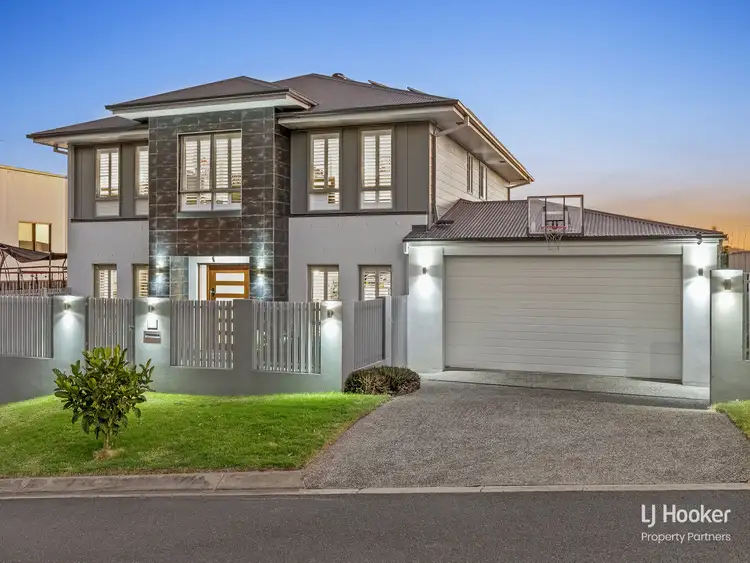 88 Linacre Crescent, Carindale QLD 4152