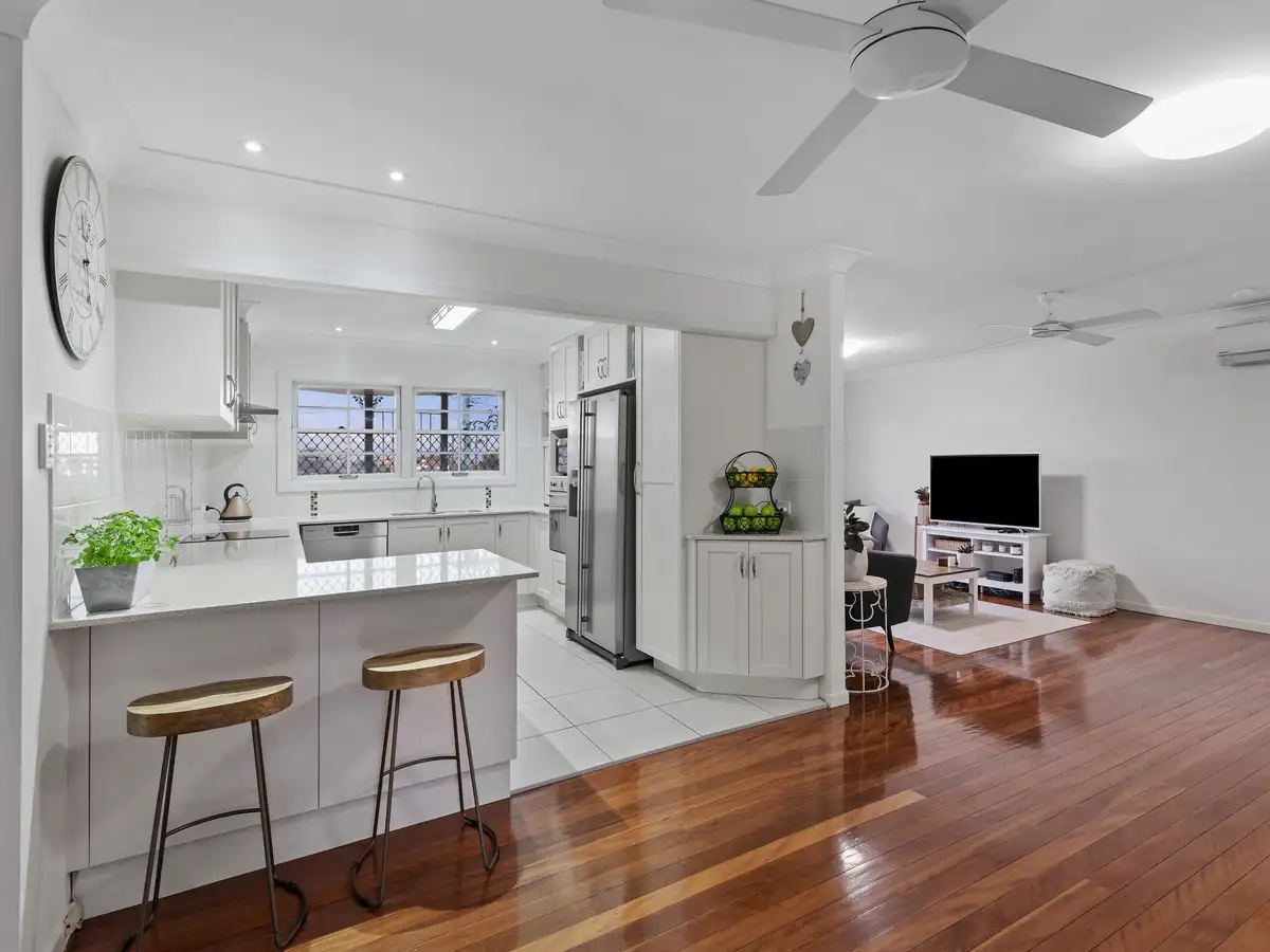 Main view of Homely house listing, 4 Valentia Street, Mansfield QLD 4122