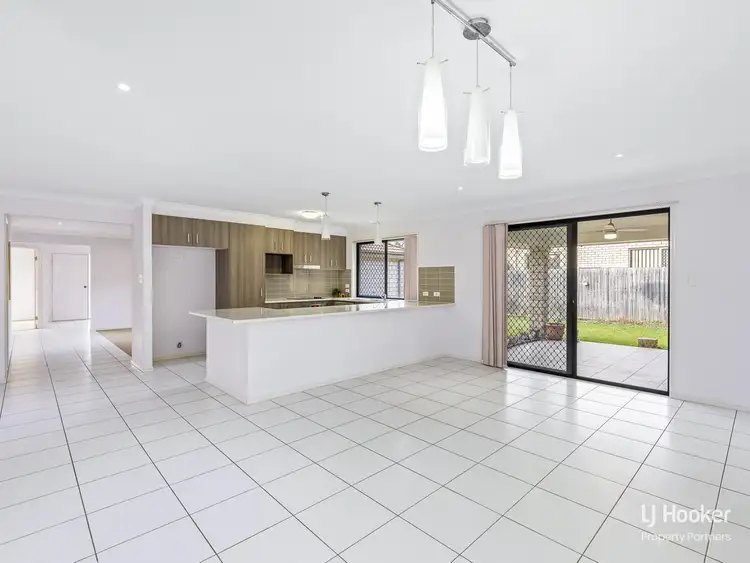 Sixth view of Homely house listing, 4 Ashmore Close, Marsden QLD 4132