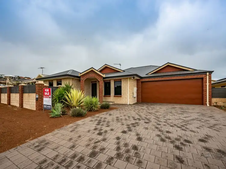 2 Lockyer Road, Tarcoola Beach WA 6530