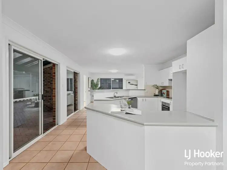 Sixth view of Homely house listing, 27 Linfield Street, Mansfield QLD 4122