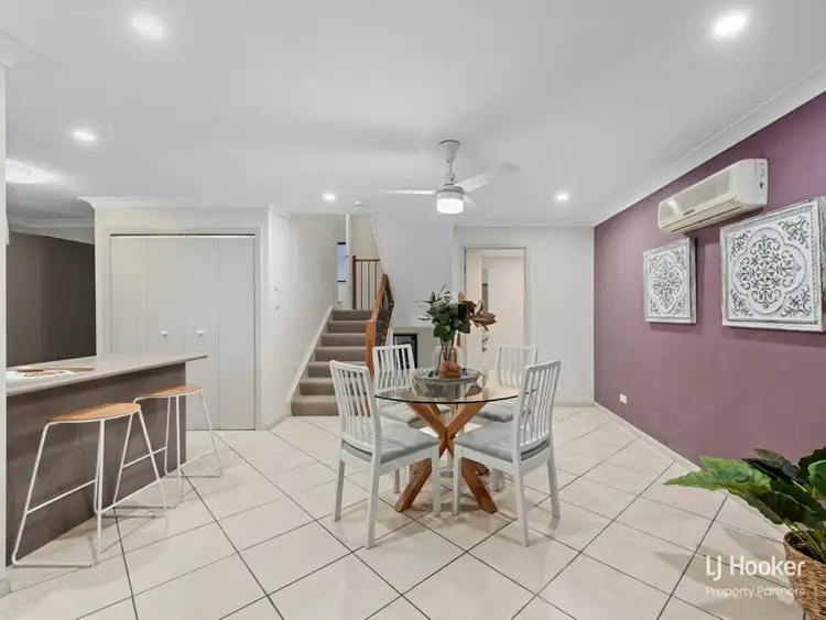 Fifth view of Homely townhouse listing, 8/257 Broadwater Road, Mansfield QLD 4122