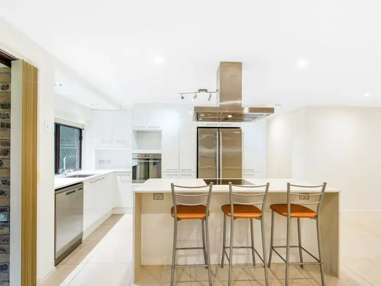 4 Galli Crescent, Carrara QLD 4211